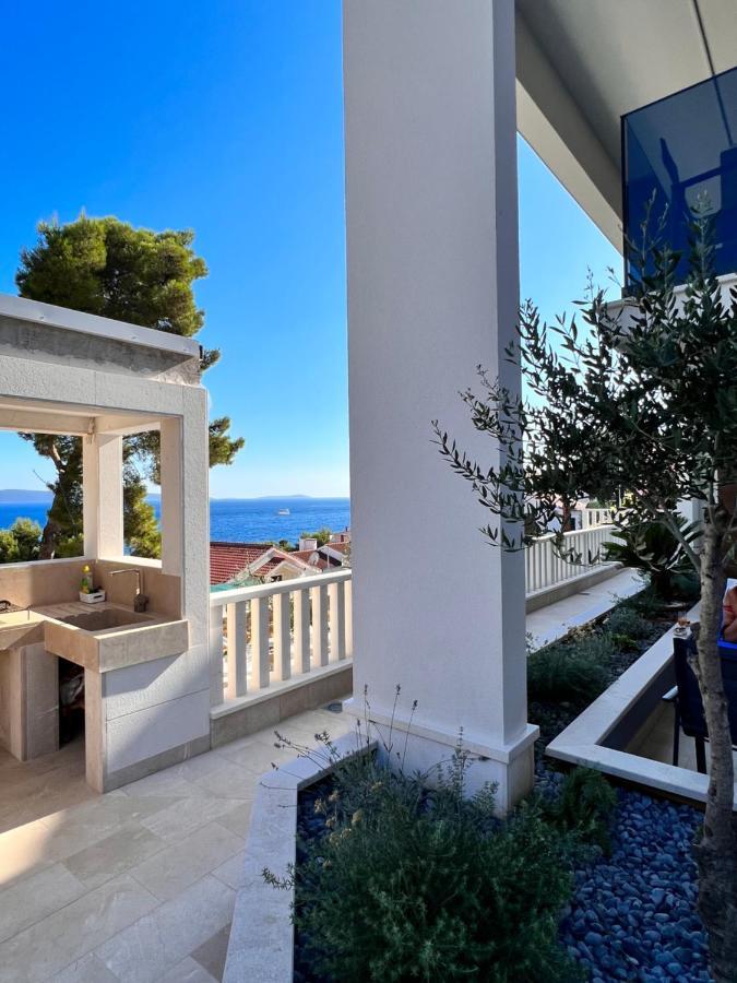 Luxury Beachfront Villa Carlisa Чиово Экстерьер фото