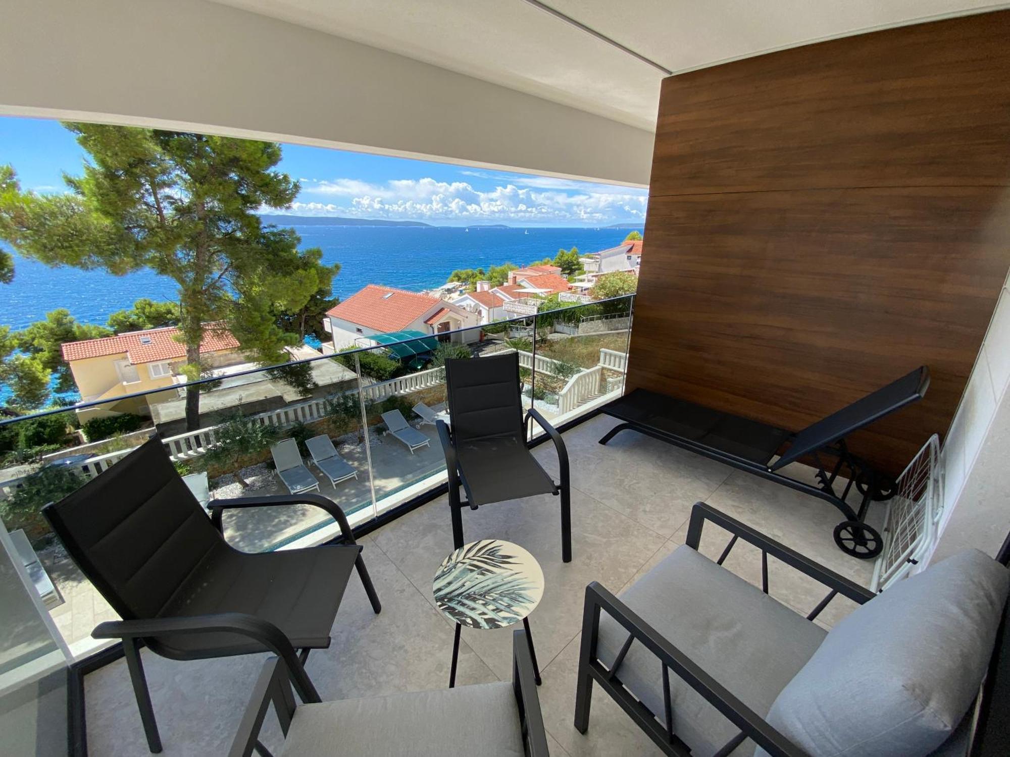 Luxury Beachfront Villa Carlisa Чиово Экстерьер фото