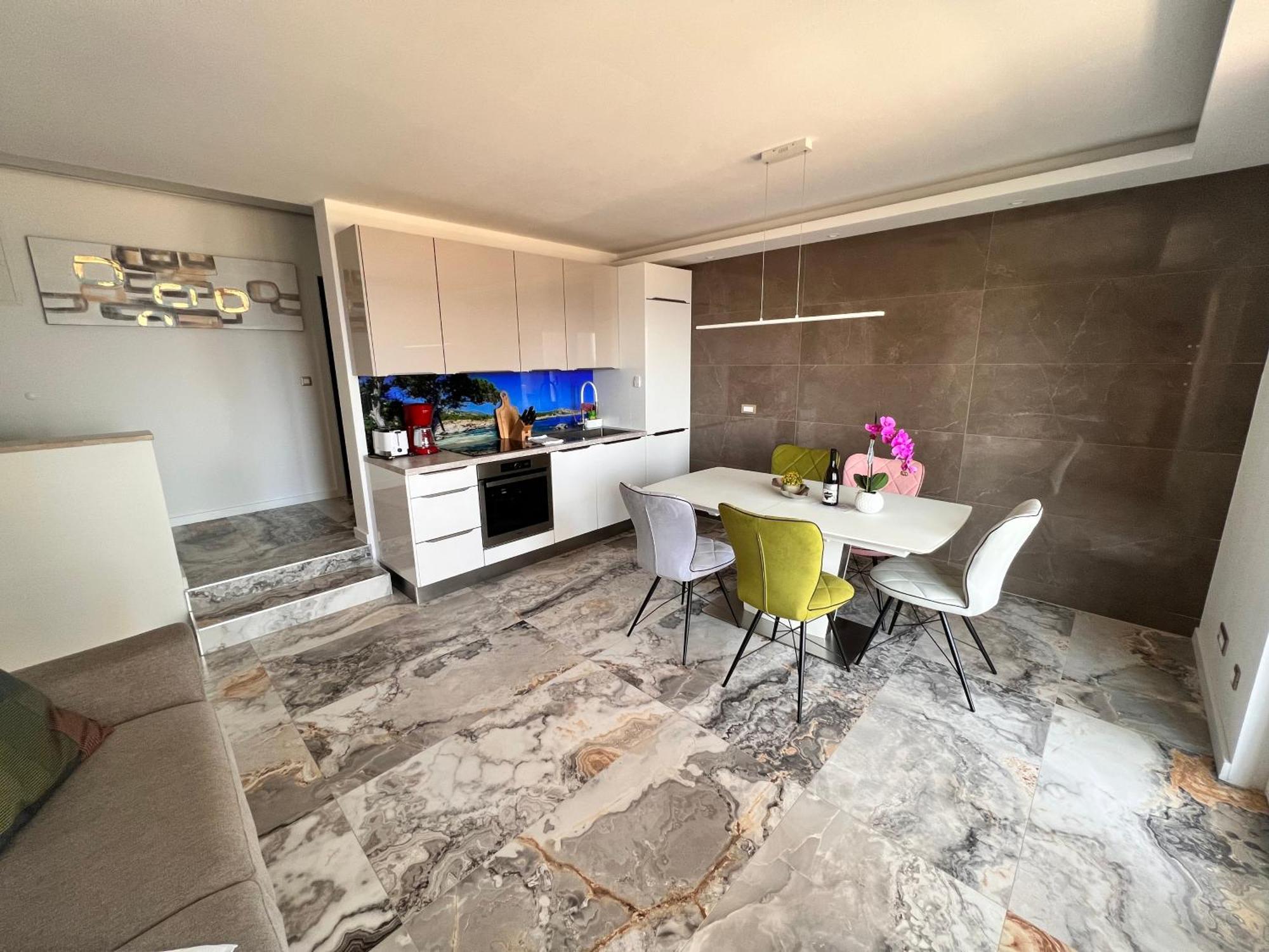 Luxury Beachfront Villa Carlisa Чиово Экстерьер фото