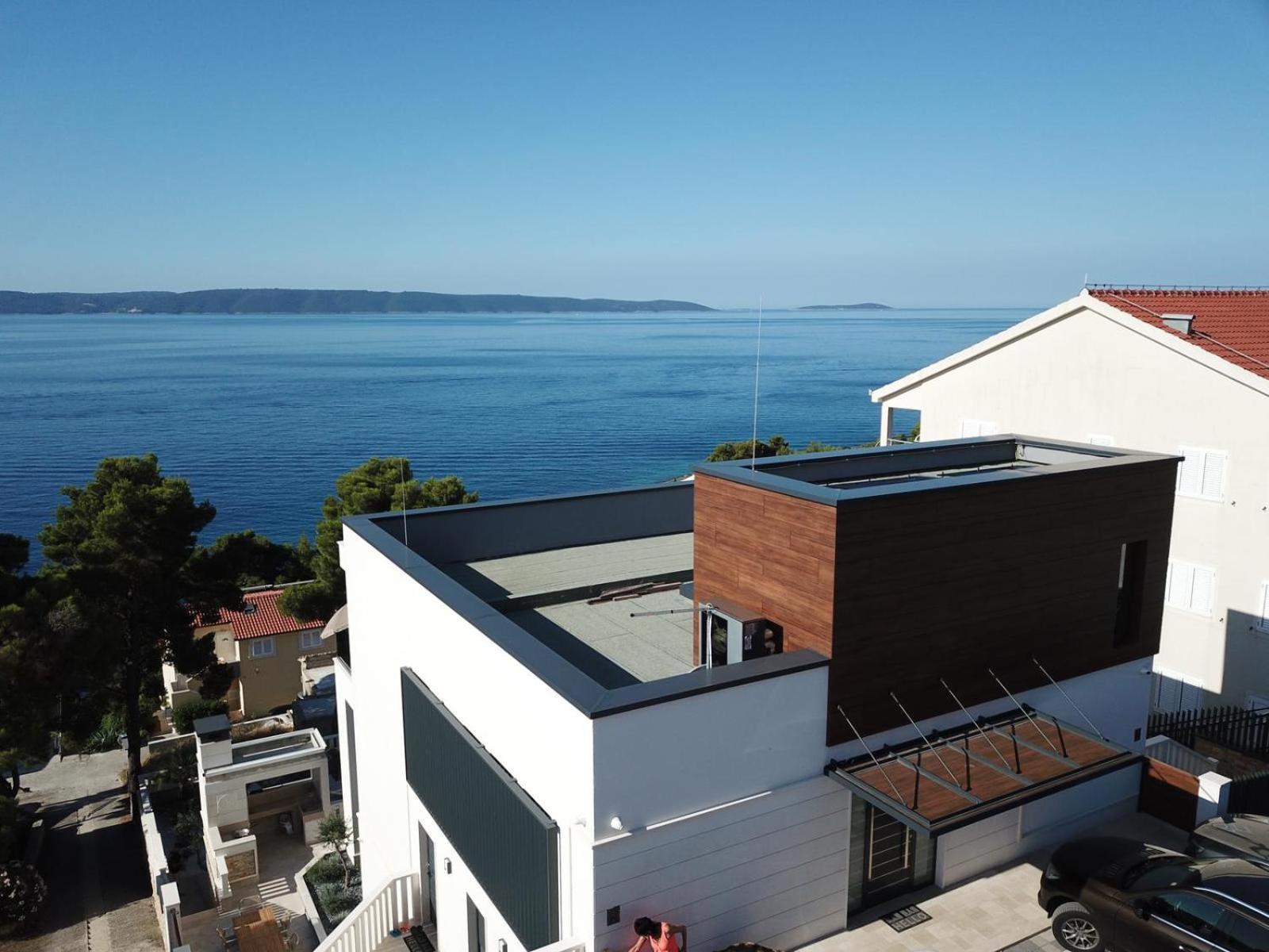 Luxury Beachfront Villa Carlisa Чиово Экстерьер фото