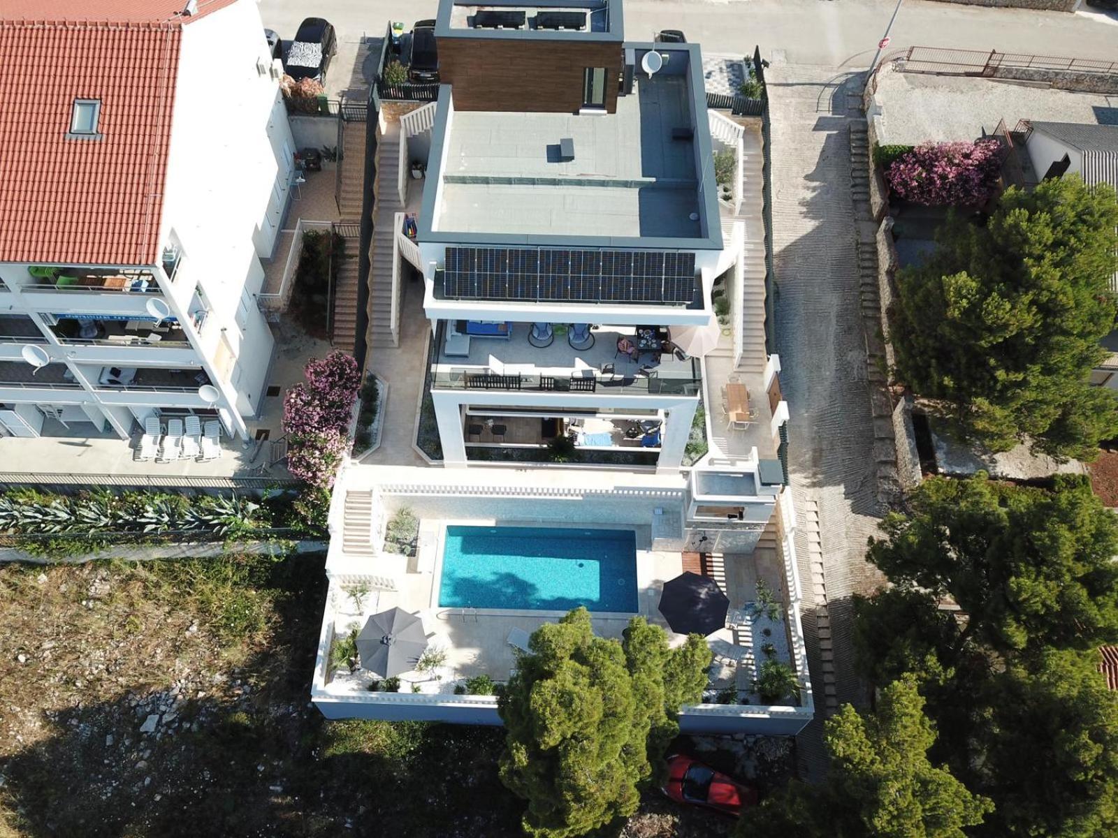 Luxury Beachfront Villa Carlisa Чиово Экстерьер фото