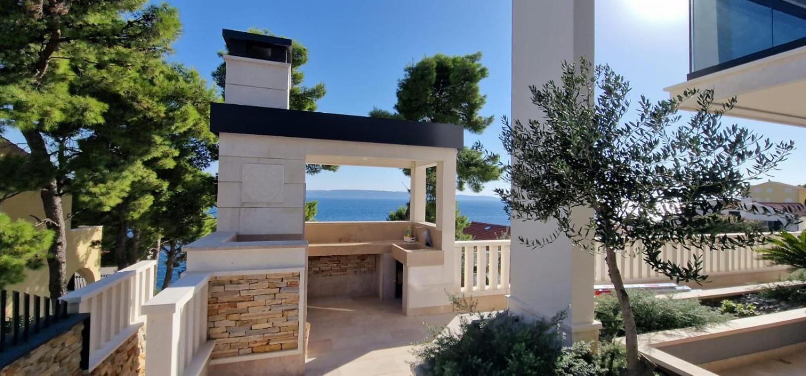 Luxury Beachfront Villa Carlisa Чиово Экстерьер фото